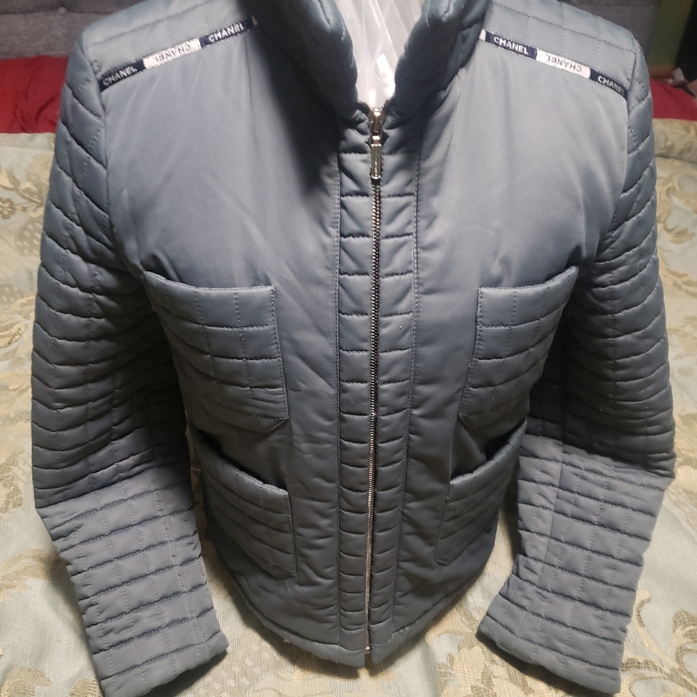 CHANEL JACKET puff green
